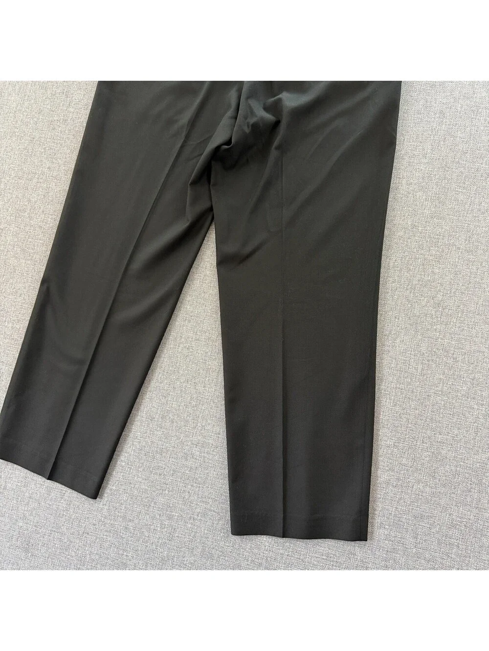 Van Heusen Dress Pants Mens 36x30 Black Flat Front Slacks Classic